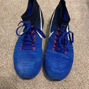 Nike flyknit shoes